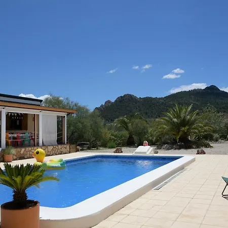 Hacienda Cabreras * Вильена